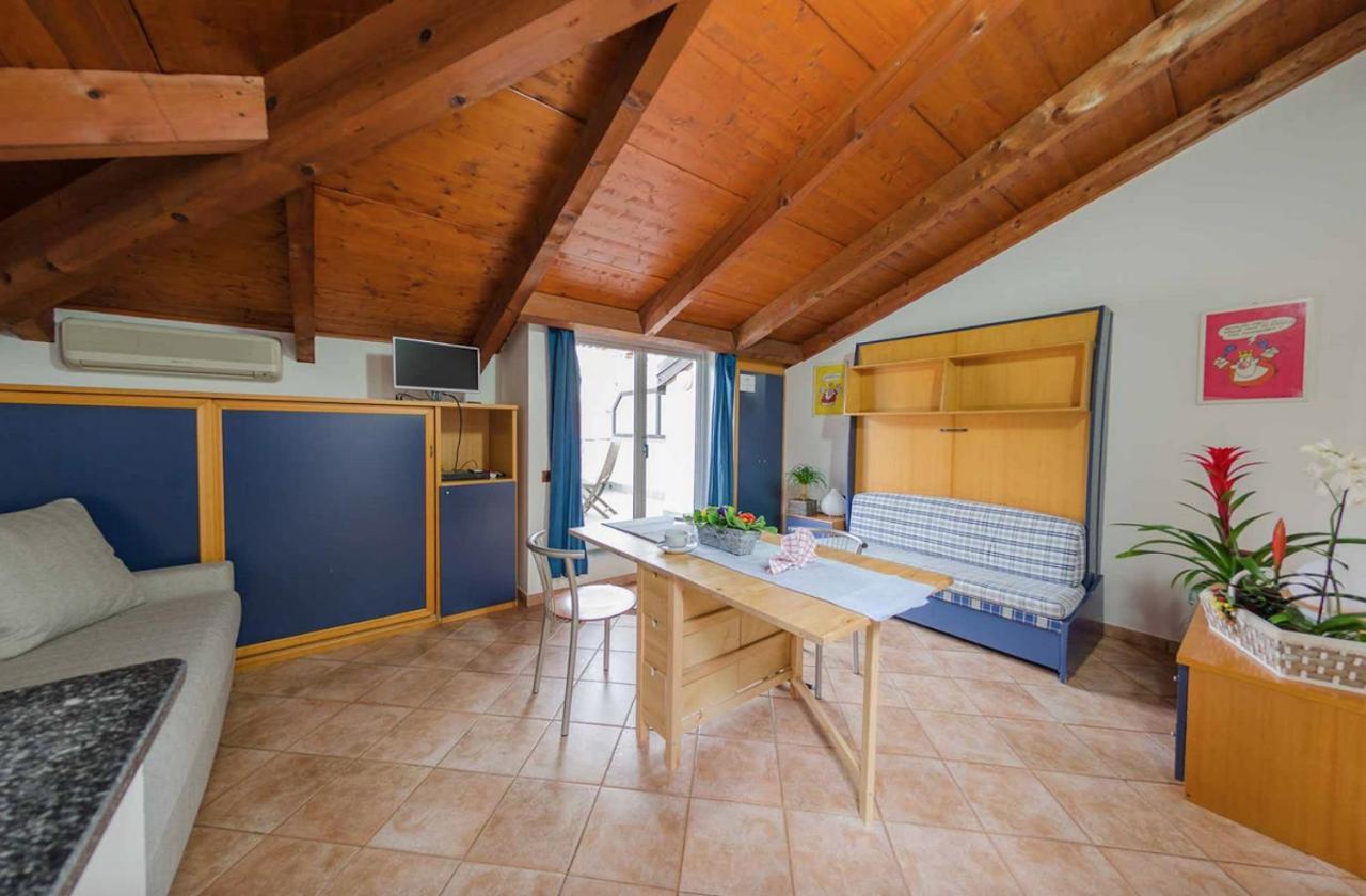 Residenza Adelaide Aparthotel Finale Ligure Bagian luar foto
