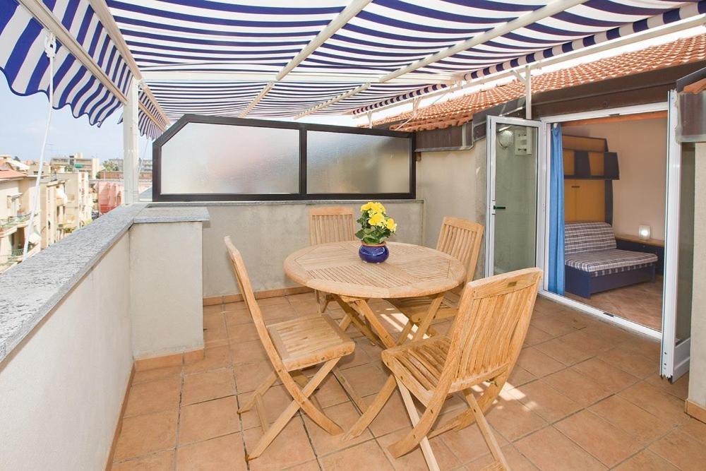 Residenza Adelaide Aparthotel Finale Ligure Bagian luar foto