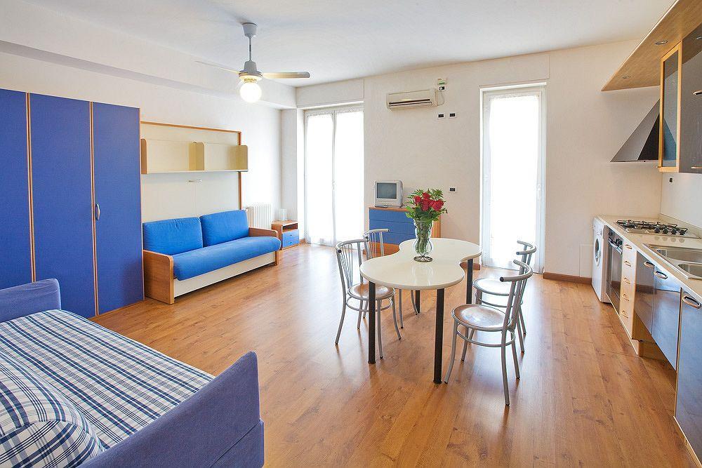 Residenza Adelaide Aparthotel Finale Ligure Bagian luar foto