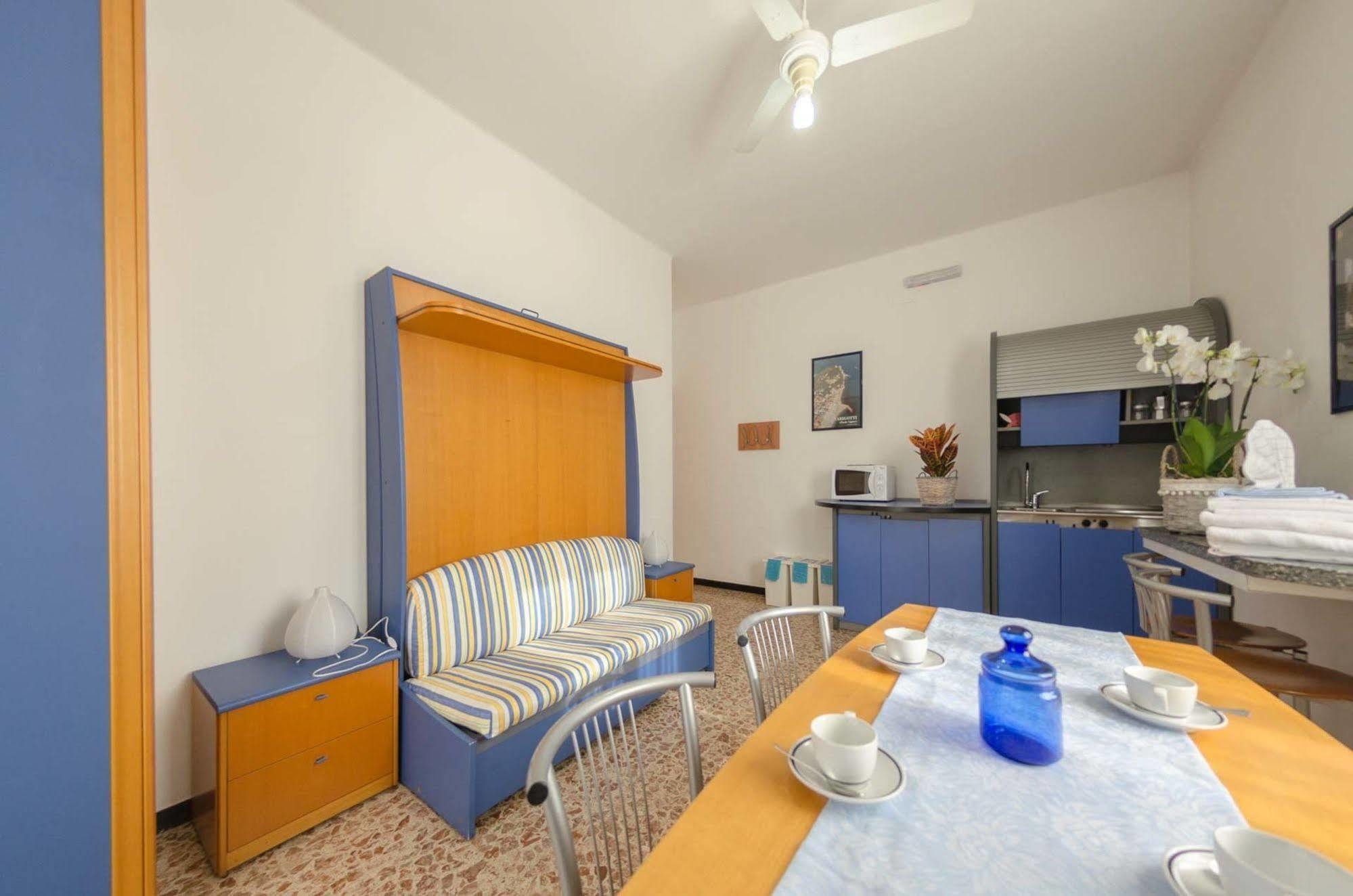 Residenza Adelaide Aparthotel Finale Ligure Bagian luar foto
