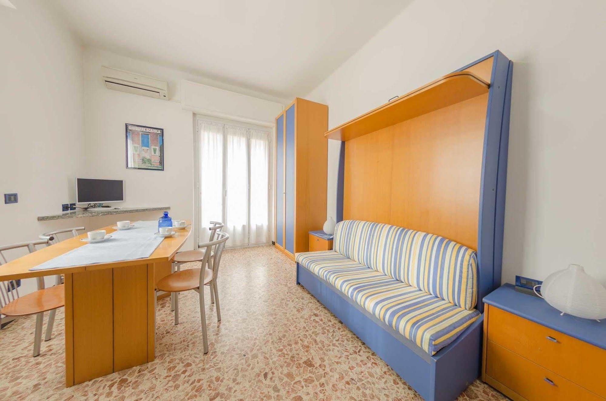Residenza Adelaide Aparthotel Finale Ligure Bagian luar foto