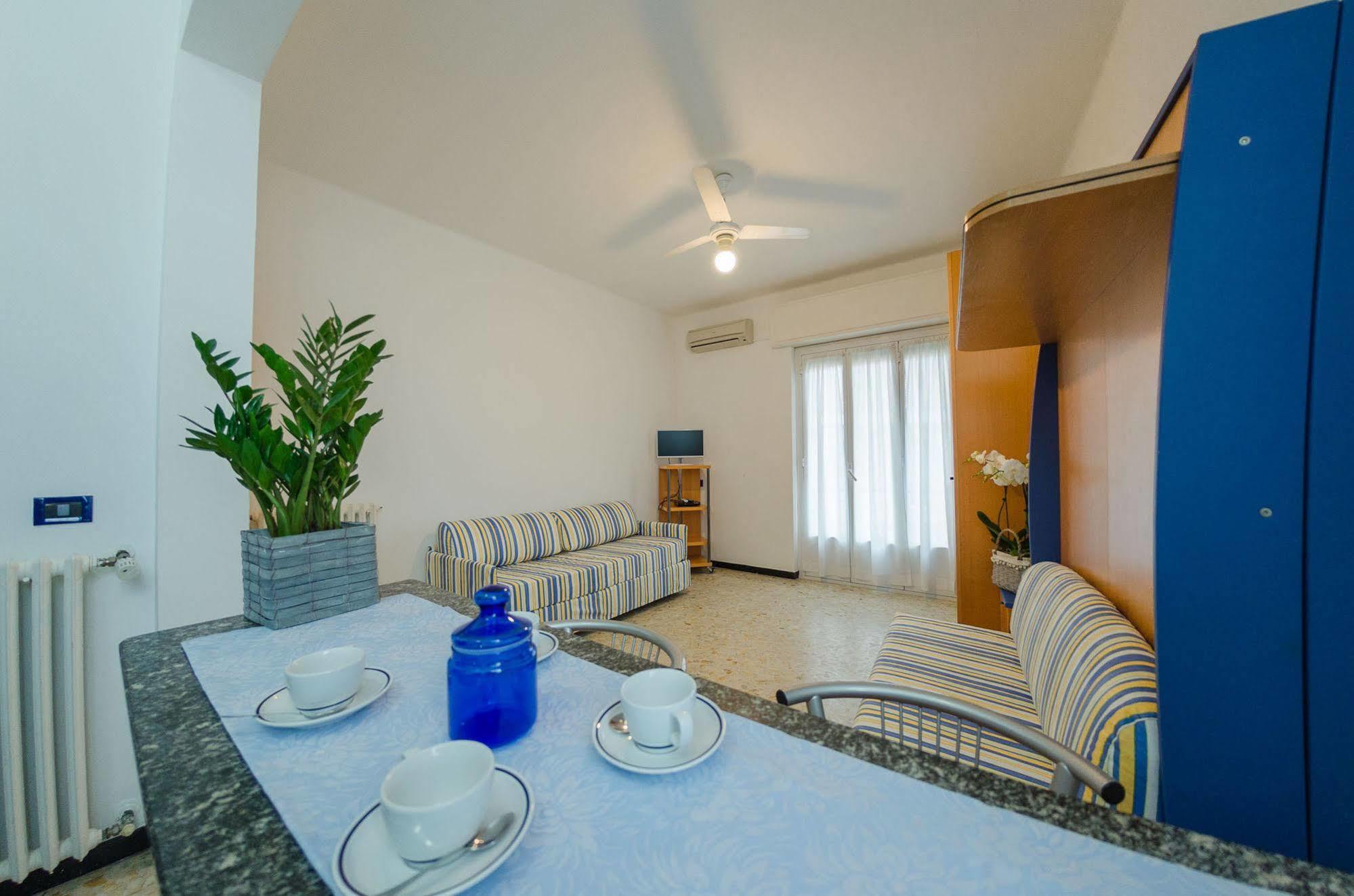 Residenza Adelaide Aparthotel Finale Ligure Bagian luar foto