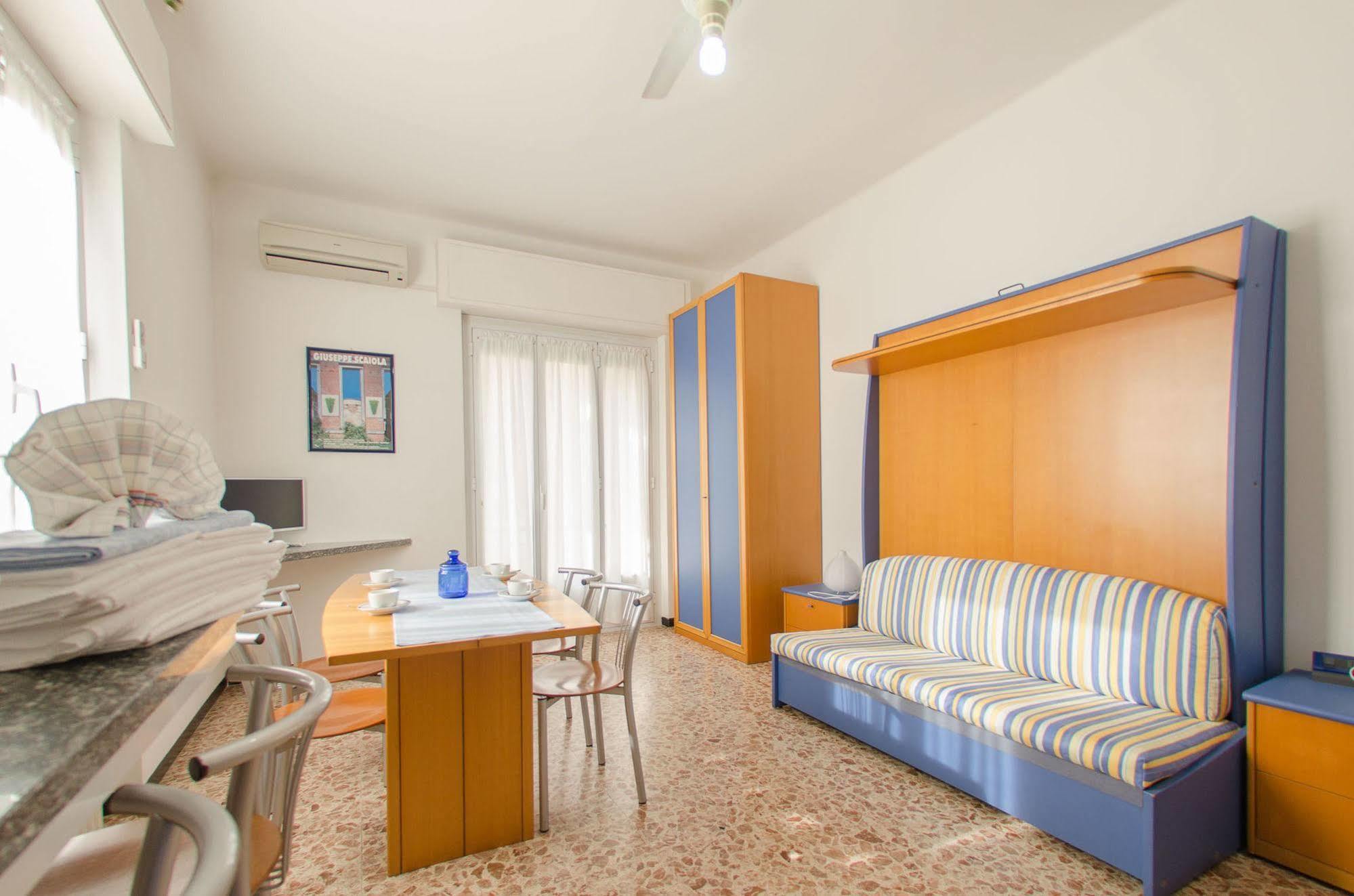 Residenza Adelaide Aparthotel Finale Ligure Bagian luar foto