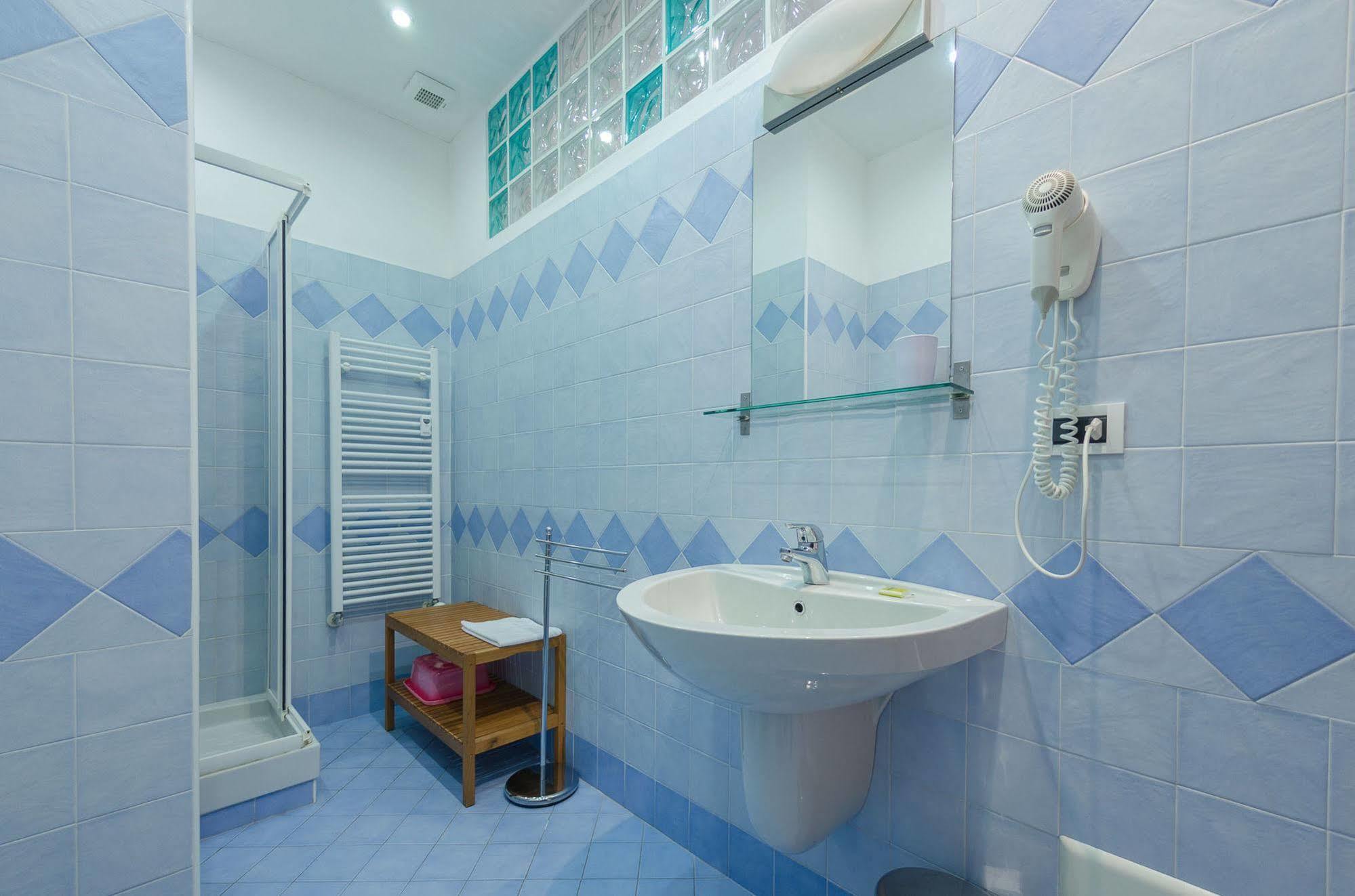 Residenza Adelaide Aparthotel Finale Ligure Bagian luar foto