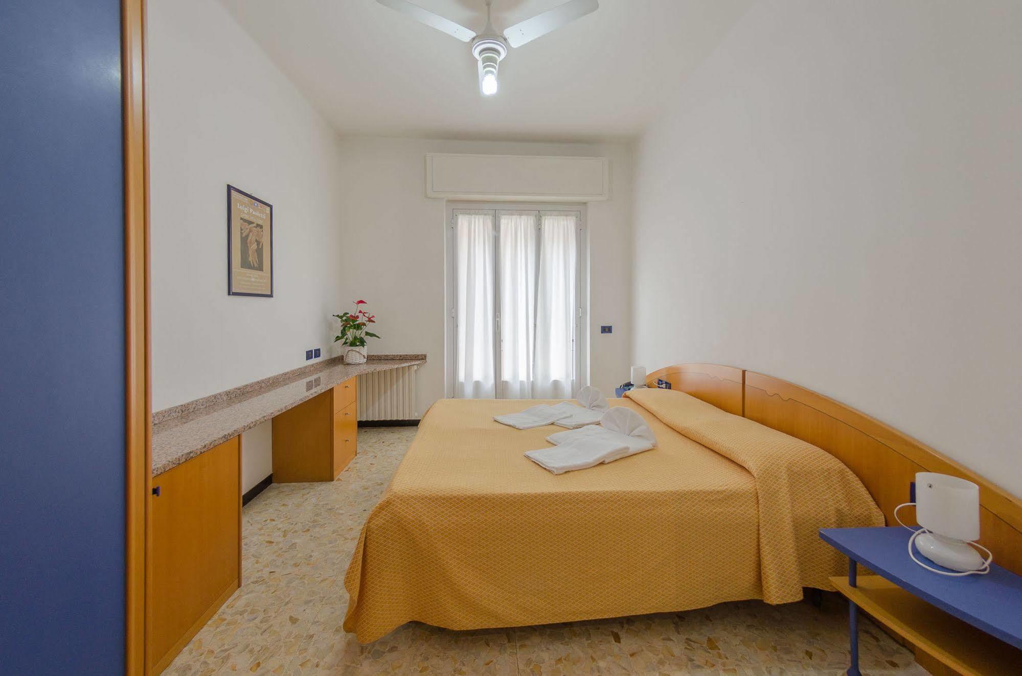 Residenza Adelaide Aparthotel Finale Ligure Bagian luar foto