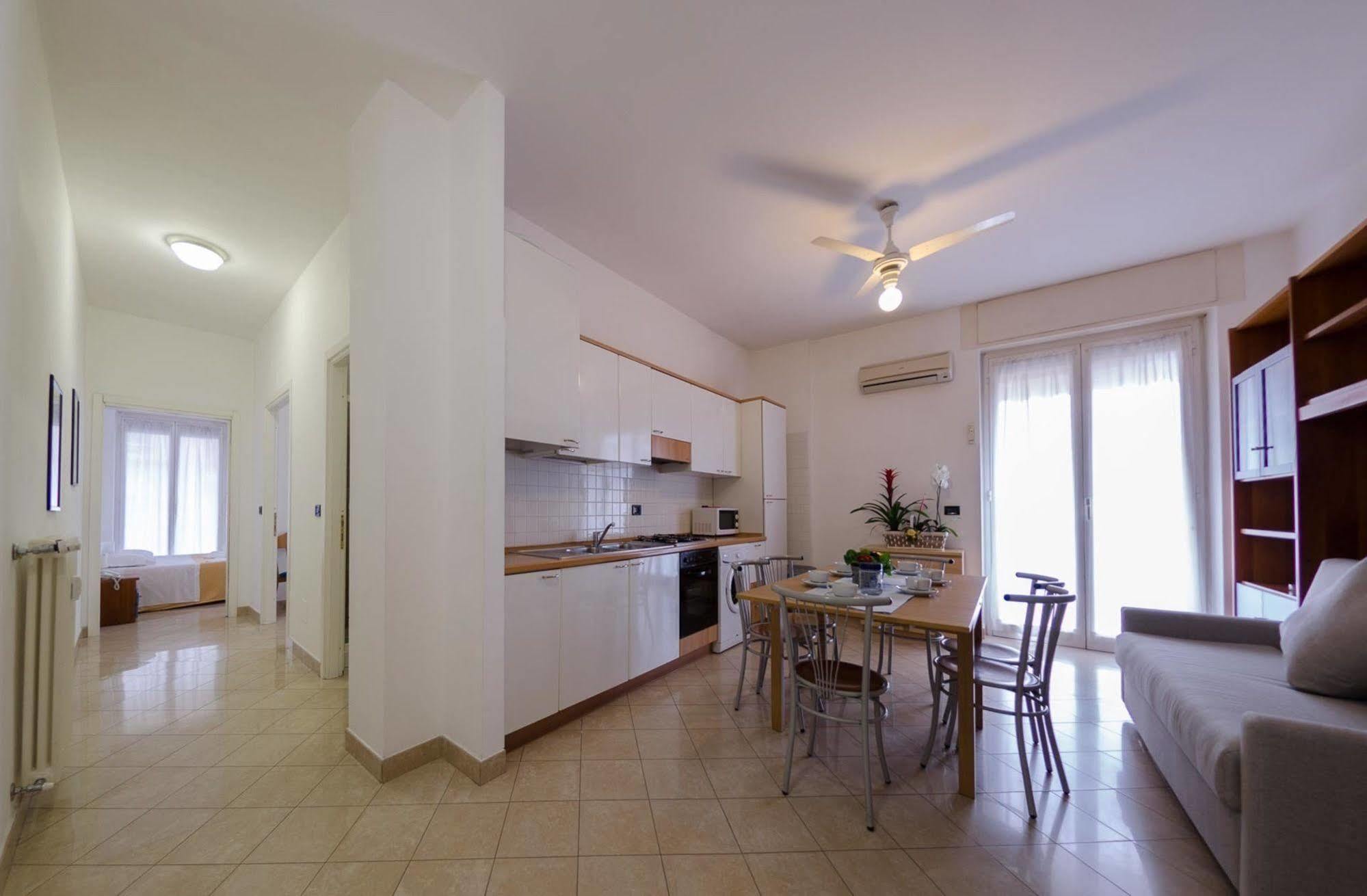 Residenza Adelaide Aparthotel Finale Ligure Bagian luar foto