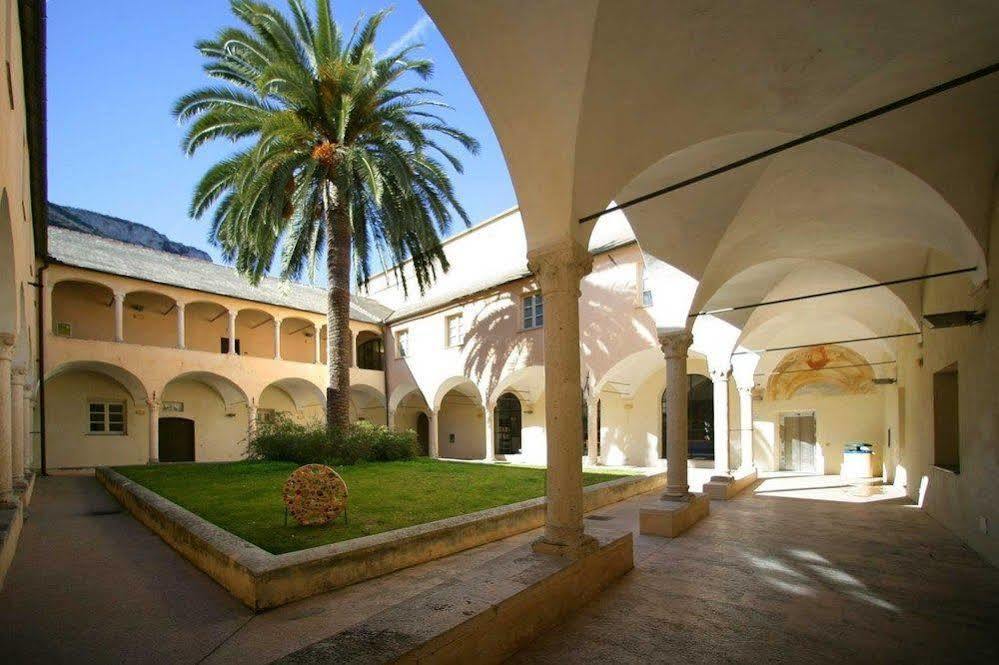Residenza Adelaide Aparthotel Finale Ligure Bagian luar foto